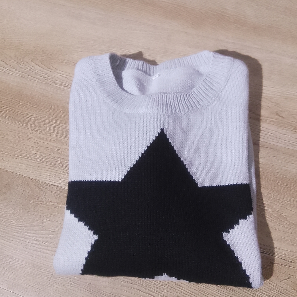 Men's Crewneck Sweater with Black Star Design